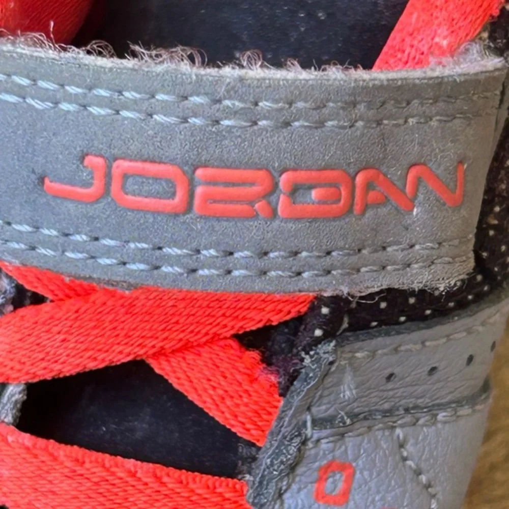 Nike air‎ Jordan toddler 4c gray/black/coral 351028-048